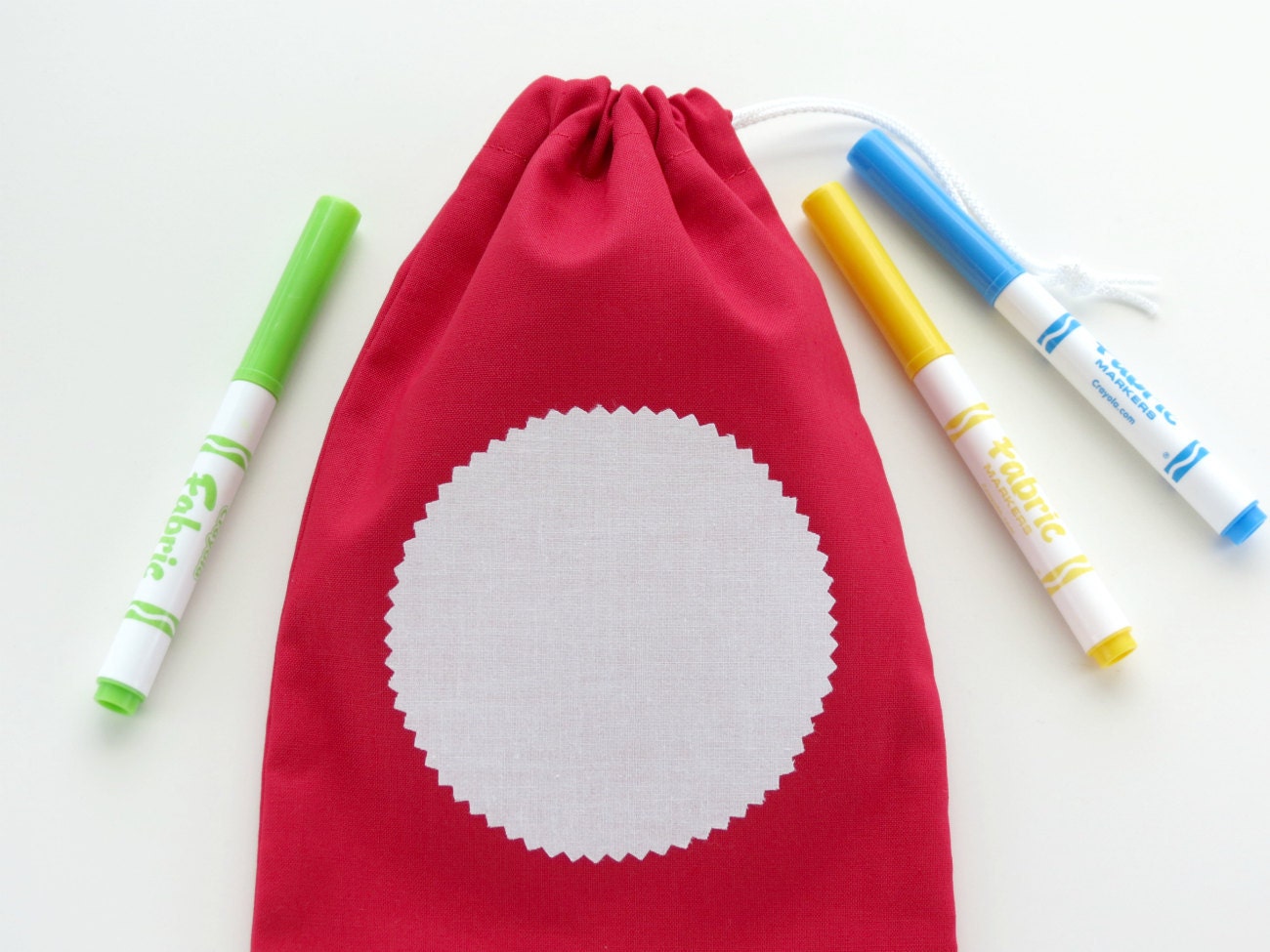 Art Birthday Party Favors / Color Your Own Fabric Goody Bags / 5 Red Goodie Bags / Cloth Treat Bags / 6.25 x 9.5 inches