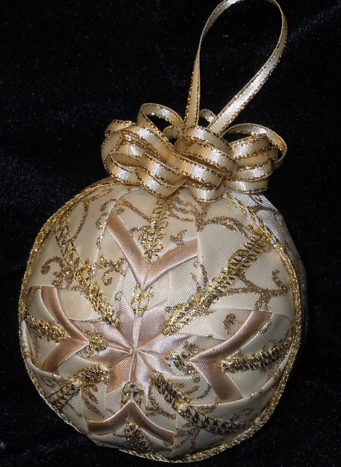 Quilted Cream and Gold ornament