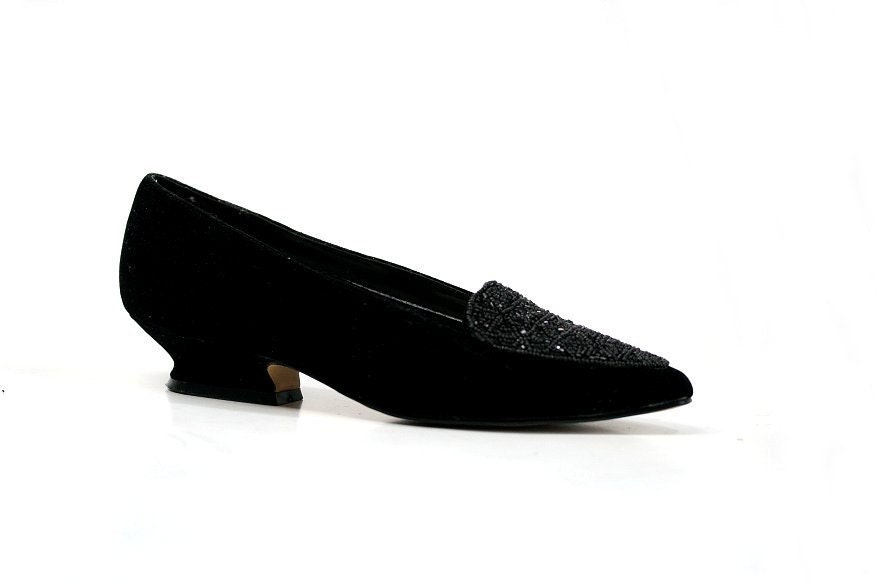 Size 7.5 1980s Vintage Velvet Slipper Pumps, Black Velvet