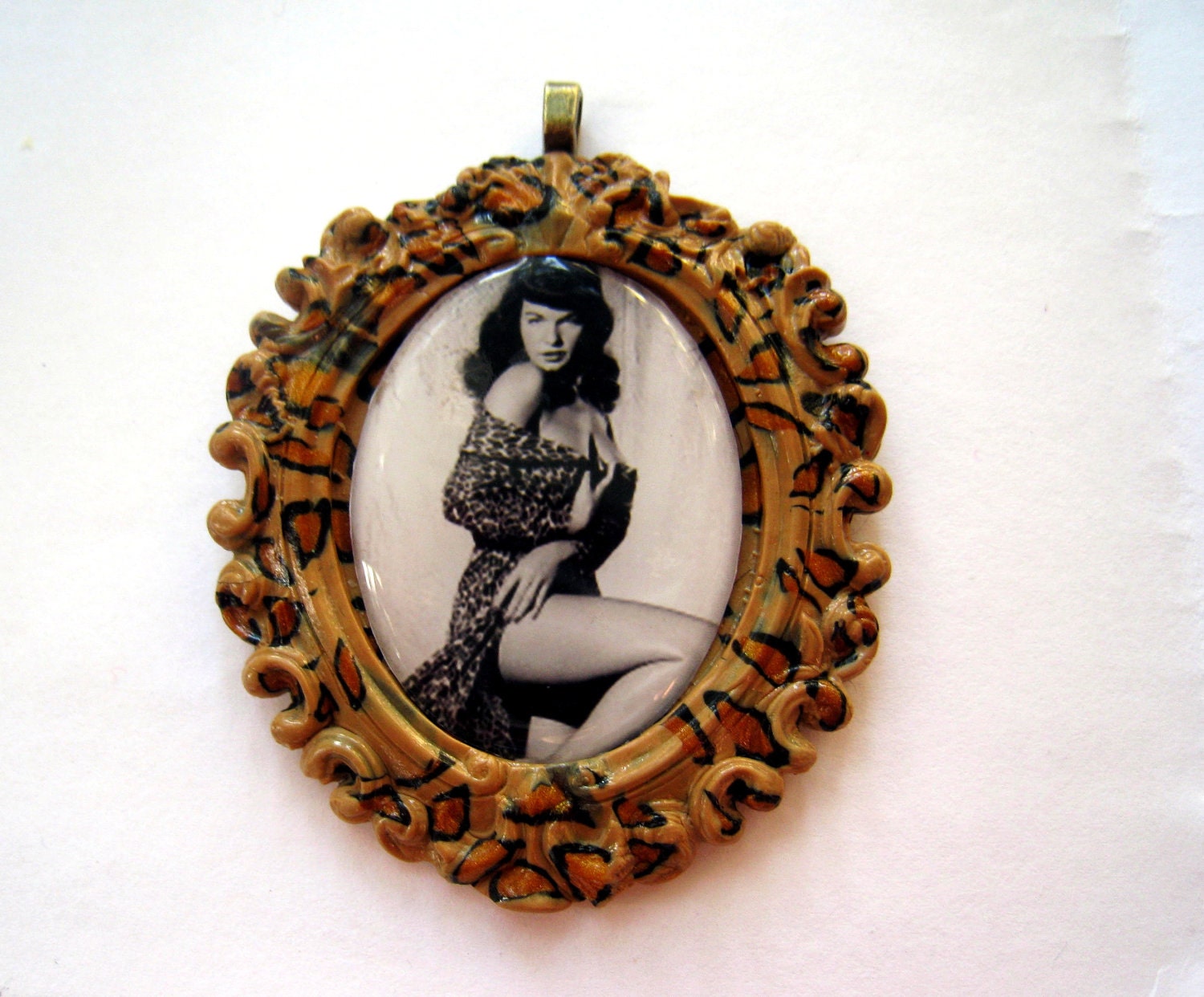 Bettie Page Pendant (leopard print)