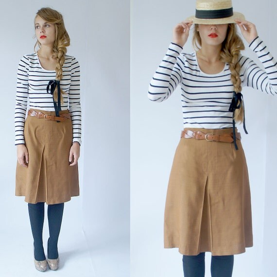 Vintage mustard 70s cotton skirt size medium to small.