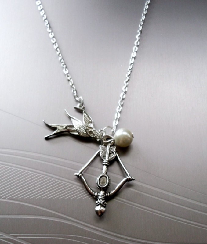 Hunger Games Necklace, Katniss Bow, Mocking Jay