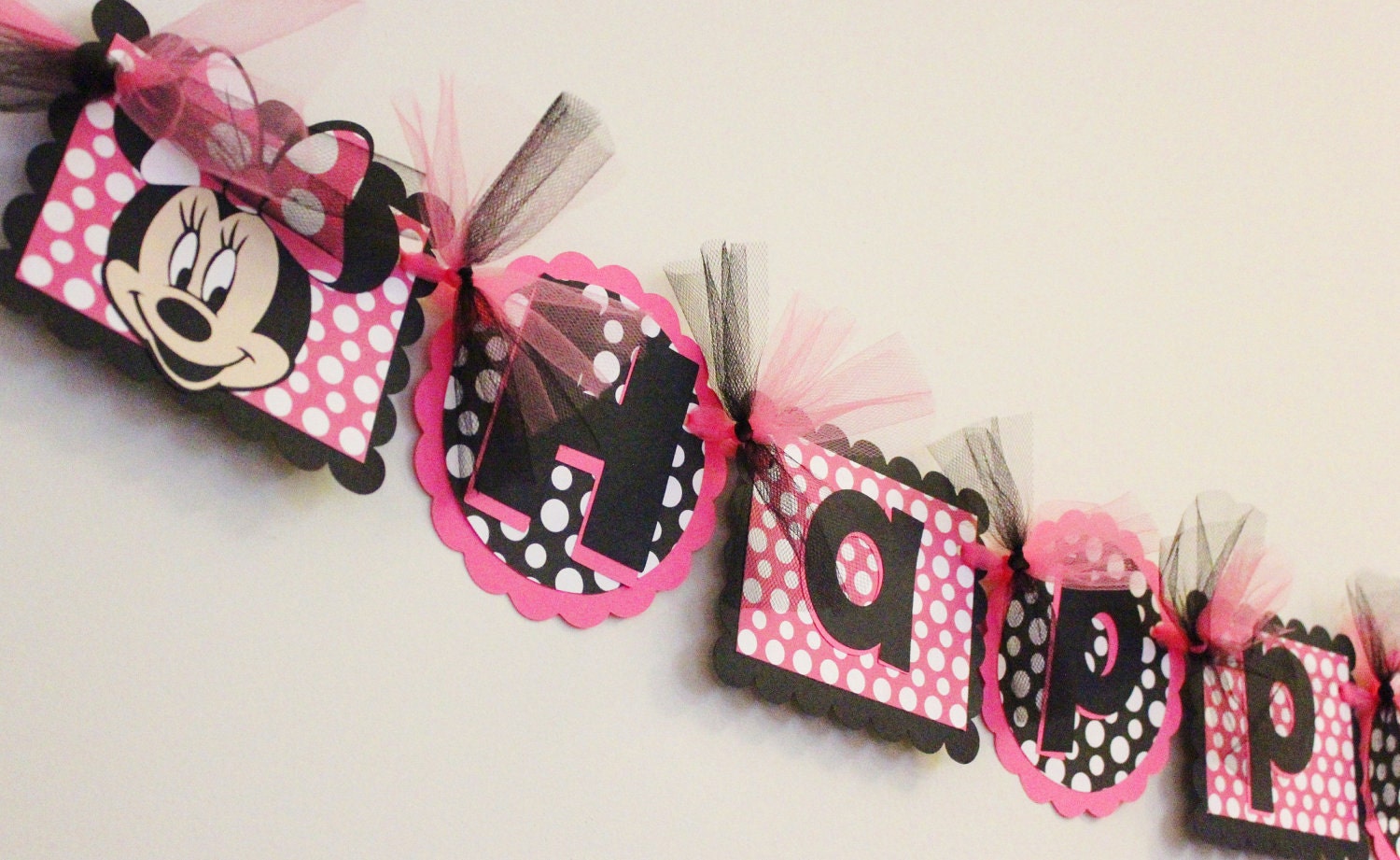 Minnie Mouse HIgh Chair Birthday Banner in hot pink and black