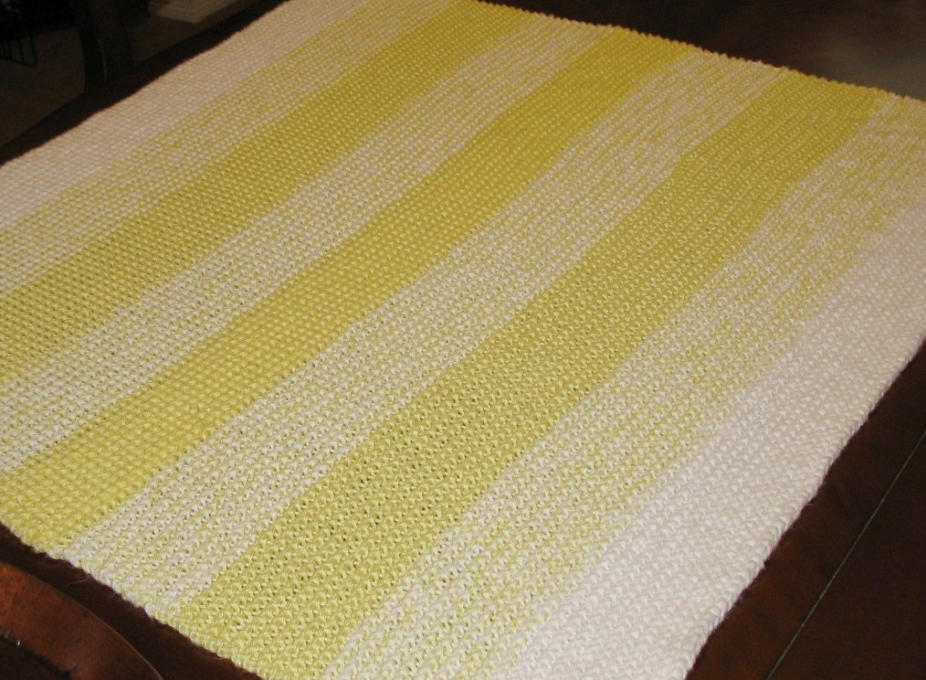 LAST CHANCE ..... Reduced for Clearance Knit Baby Blanket Crib Blanket