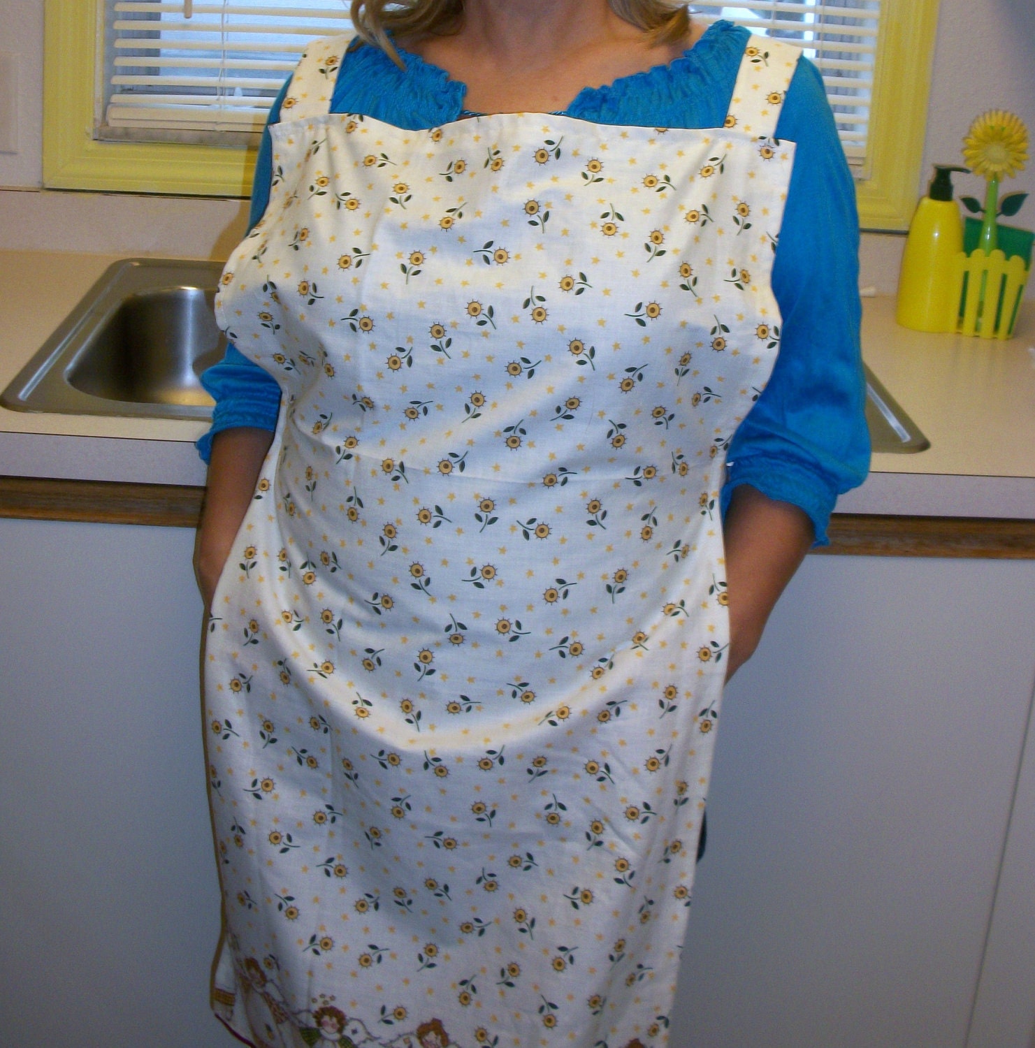 Angels and Flowers Full Apron S/M