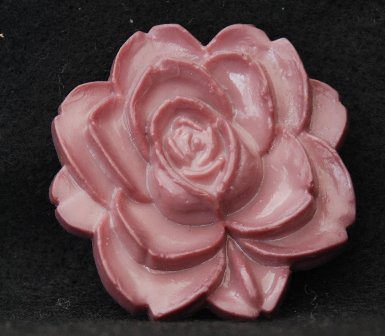 Vintage buckle -  Carved Mauve Rose