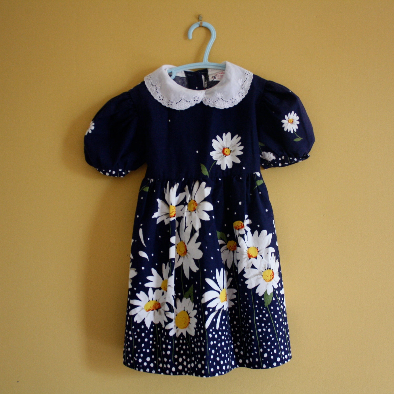 Reserved  Reserved Reserved Vintage navy blue daisy dress / puffed sleeves peter pan collar  / Size 4