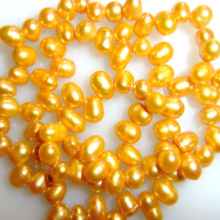 Fresh Water Pearl-Gold Destash 14 cents a Bead