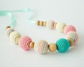 Laura Nursing Necklace / Babywearing Necklace - baby shower gift, teething necklace for mom to wear
