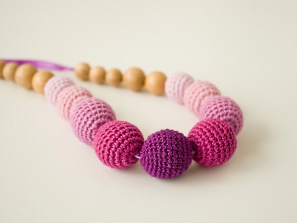 Berry Mix Nursing / Babywearing Necklace - ombre, purple, violet, lilac - shower gift, baby teether, montessori