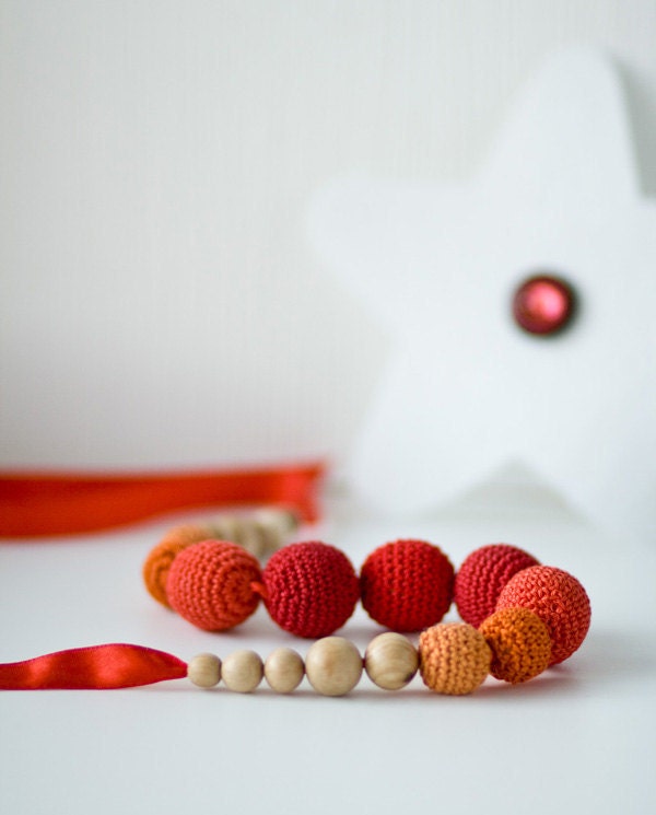 Tangerine Tango crochet nursing necklace - teething necklace for mom to wear, montessori