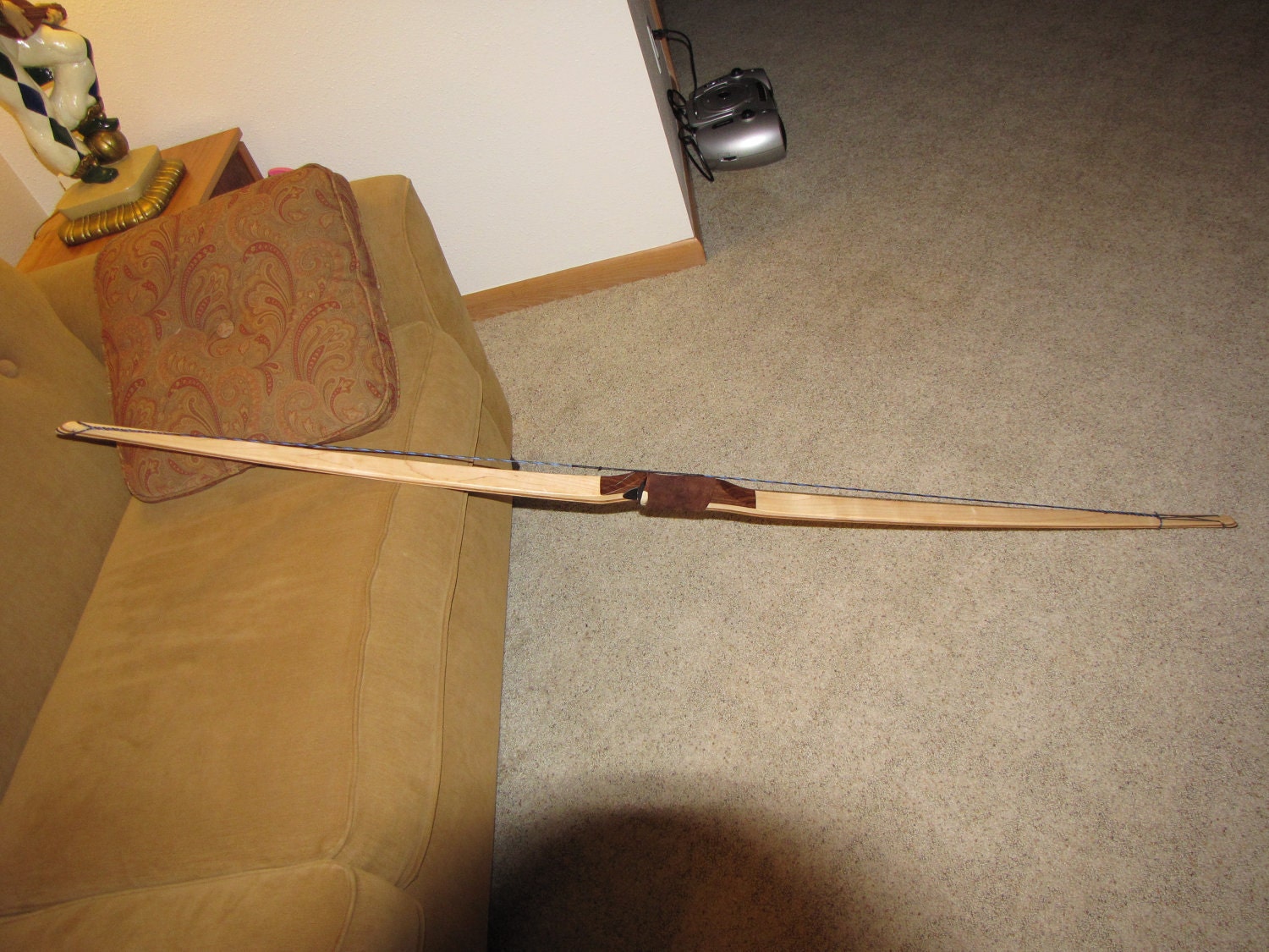 Tri lam primitive class bow, Hickory, bamboo and maple with walnut and turquoise.