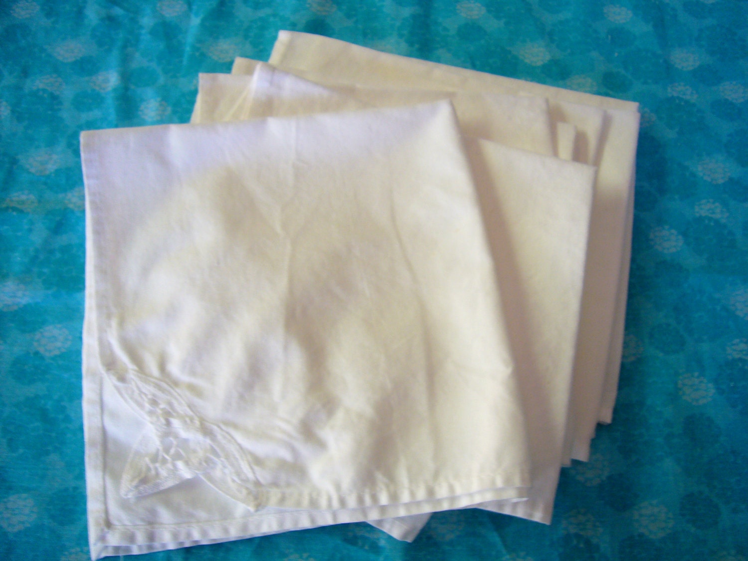 Set of 8 vintage white battenburg linen napkins for home decor, kitchen, dining, housewares by MarlenesAttic