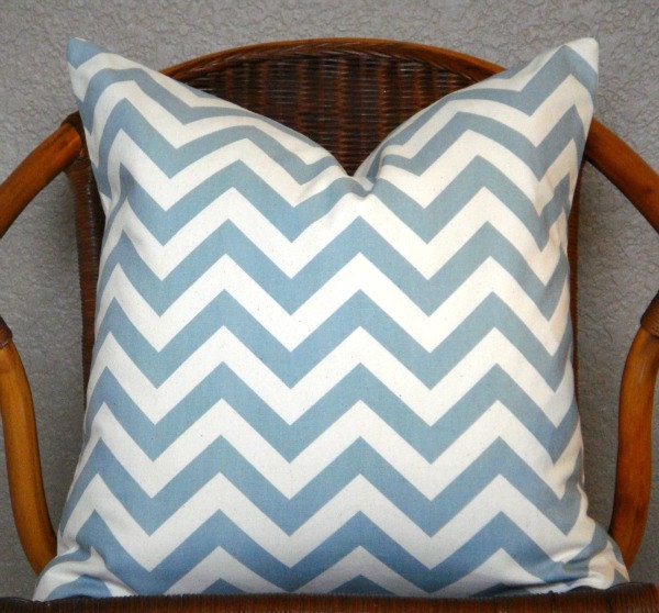 Zig Zag 20" Chevron Pillow Cover (Blue/Natural)
