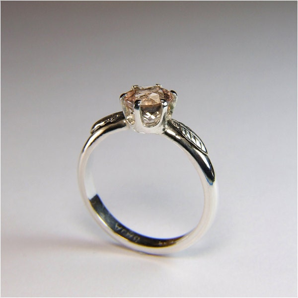Pink Emerald (Genuine), 1.50 carats x 7.5mm, Round Cut, Sterling Silver Ring