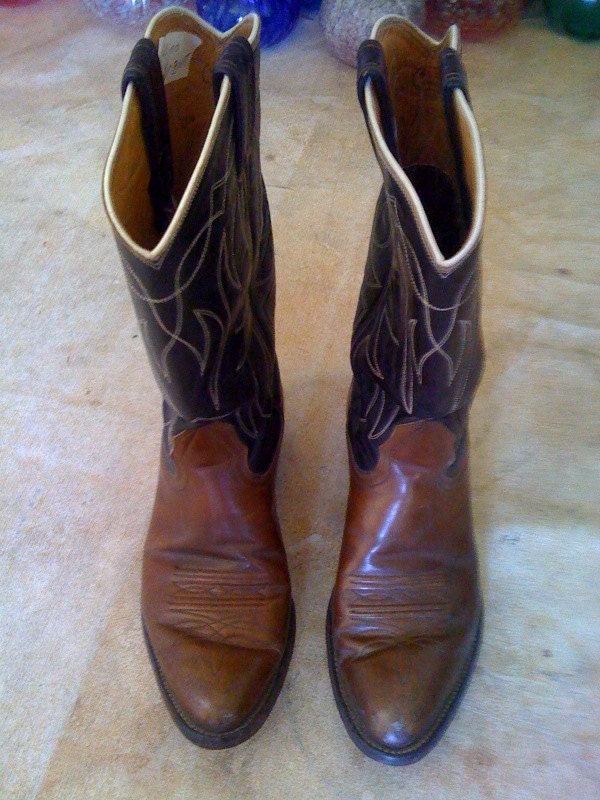 Men's Size 7 or Womens Size 9 Nocomo Cowboy Boots