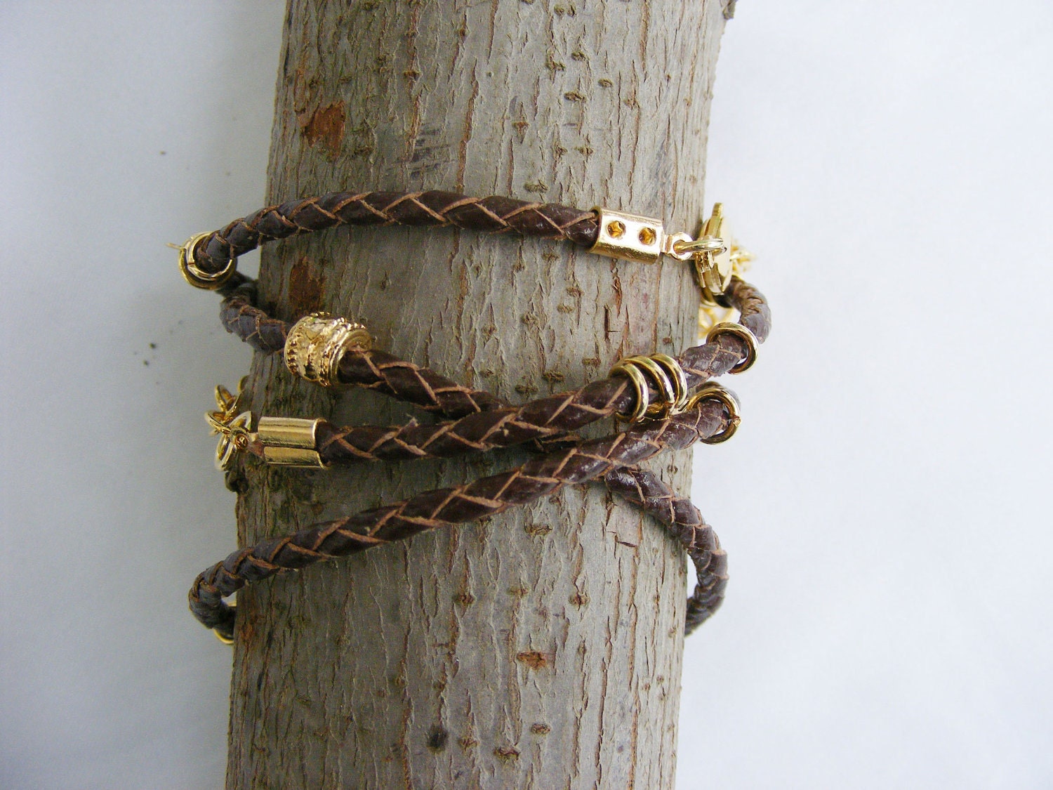 Brown Leather-Wrap Bracelet Multi-Strands with Gold plated Leaf Charms