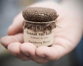 Custom Wedding Favor, Rustic Jam Favors with Burlap Cover 1.5 oz - SweetCarolineJams