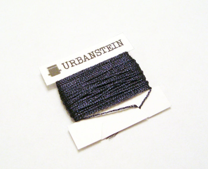 Touchscreen Thread -Navy- for DIY Touchscreen/ Smartphone Gloves - 15 Feet (5 Yards)