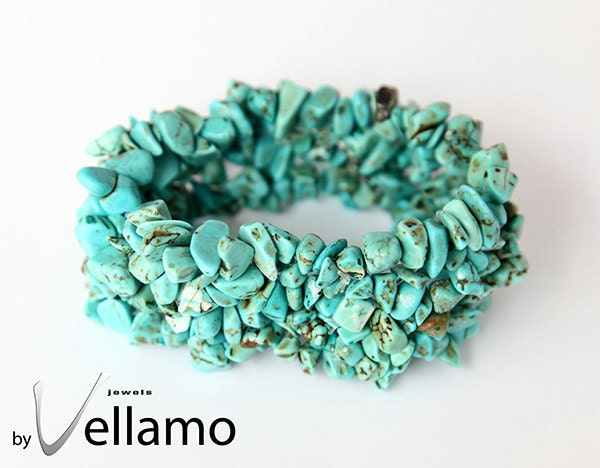 Bracelet with turquoise chip gemstones, stretch bracelet