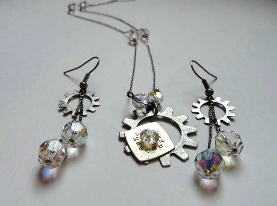 Victorian Jewelry Gear Earrings and Necklace set - Steampunk Jewelry set - Steampuk necklace - Wedding Jewelry - Wedding Necklace