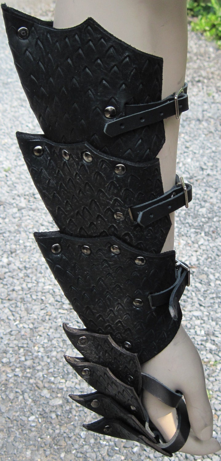 Dragon Scale Leather Armor Gauntlets by SharpMountainLeather