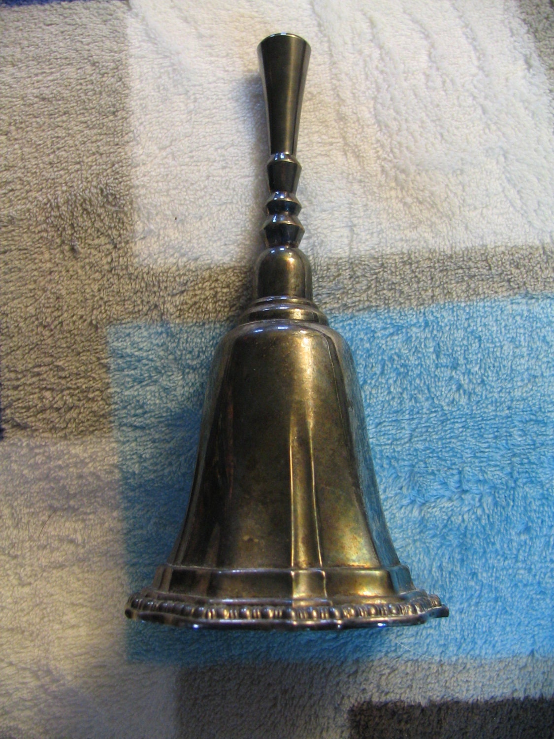 Avon Hudson Manor bell