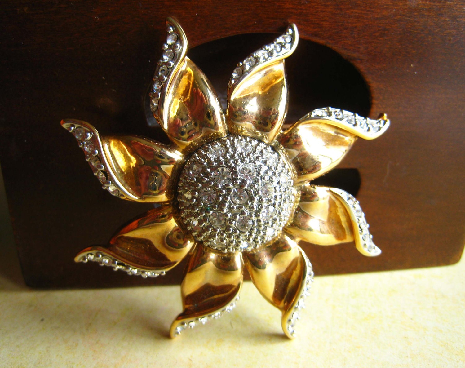 Vintage rhinestone flower pin