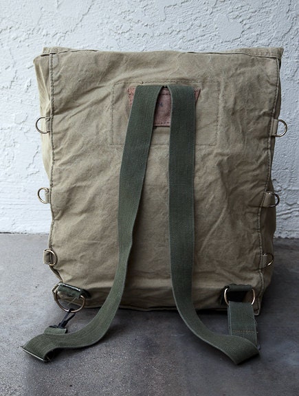 vintage military backpack // vintage camping pack