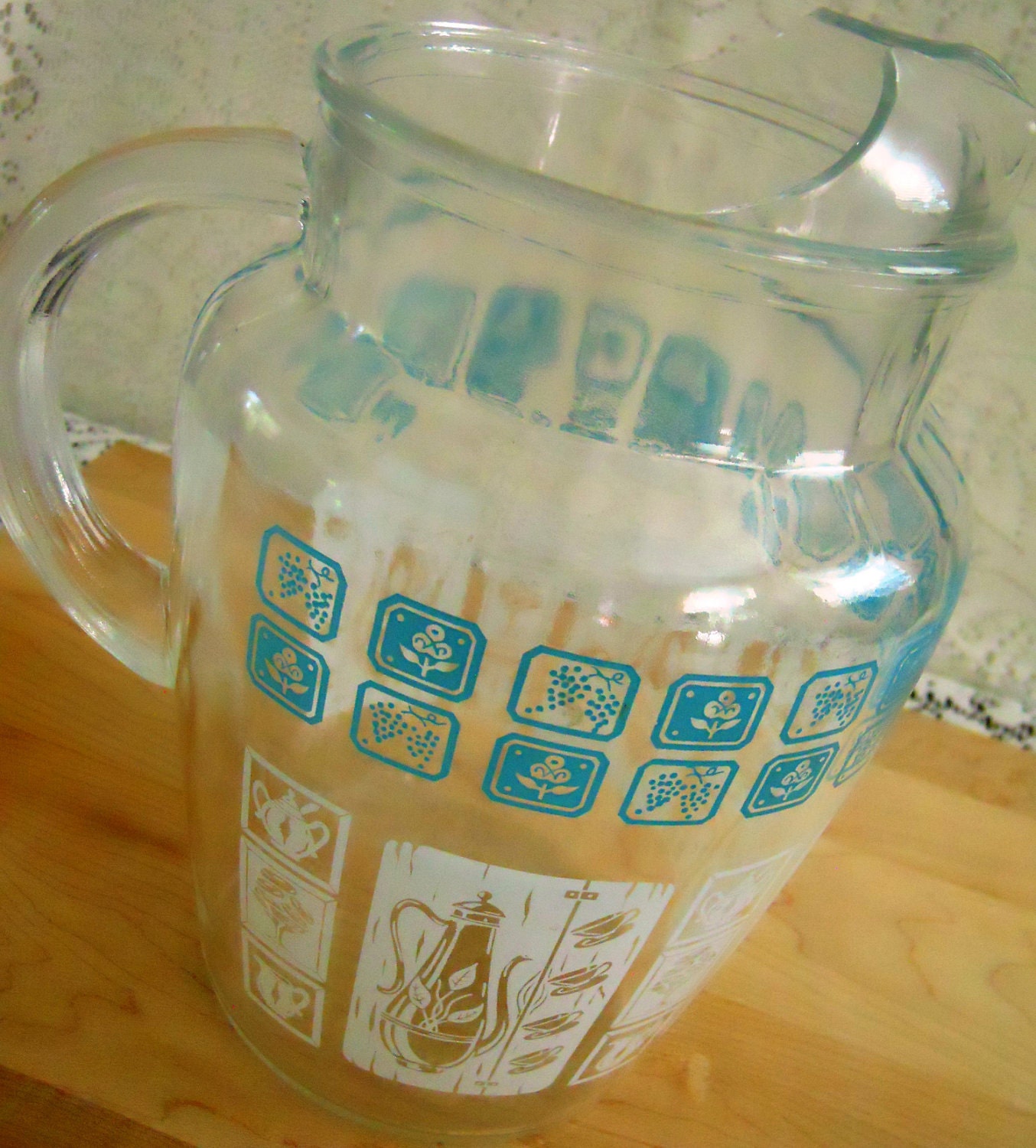 1950's Retro Kitchen Design Glass Pitcher.
