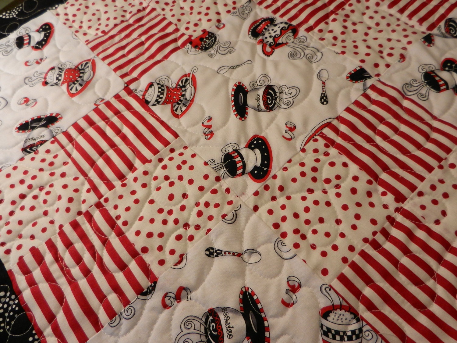 Tablerunner, Black, White, Red