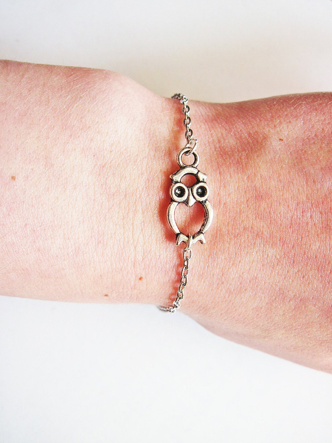 Owl Bracelet, Bracelet Owl, Owl Jewelry, Tiny Owl Bracelet, Silver Owl Bracelet, Owl Charm Bracelet on Silver Plated chain, Owl Accessories