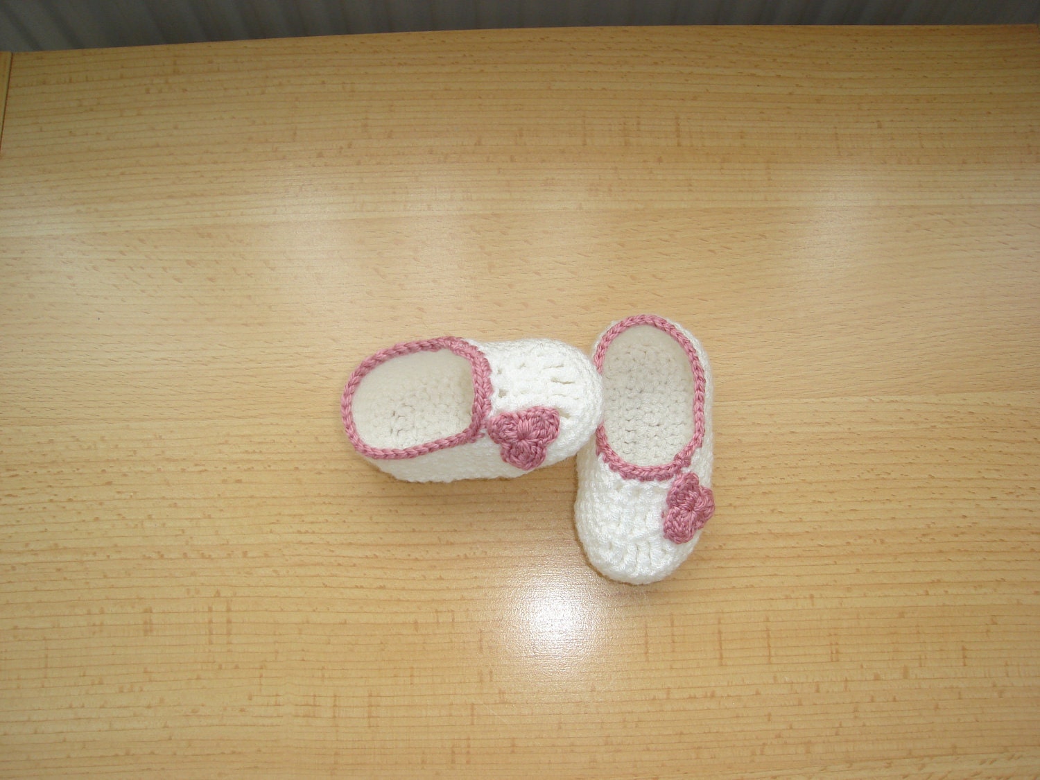Baby girl, booties,shoes,white crochet baby shoes, 3-6 mounth