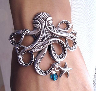 Silver Octopus with Starfish charm Bracelet -  Vintage Style Nautical Victorian Steampunk Large Lightweight Gothic Victorian