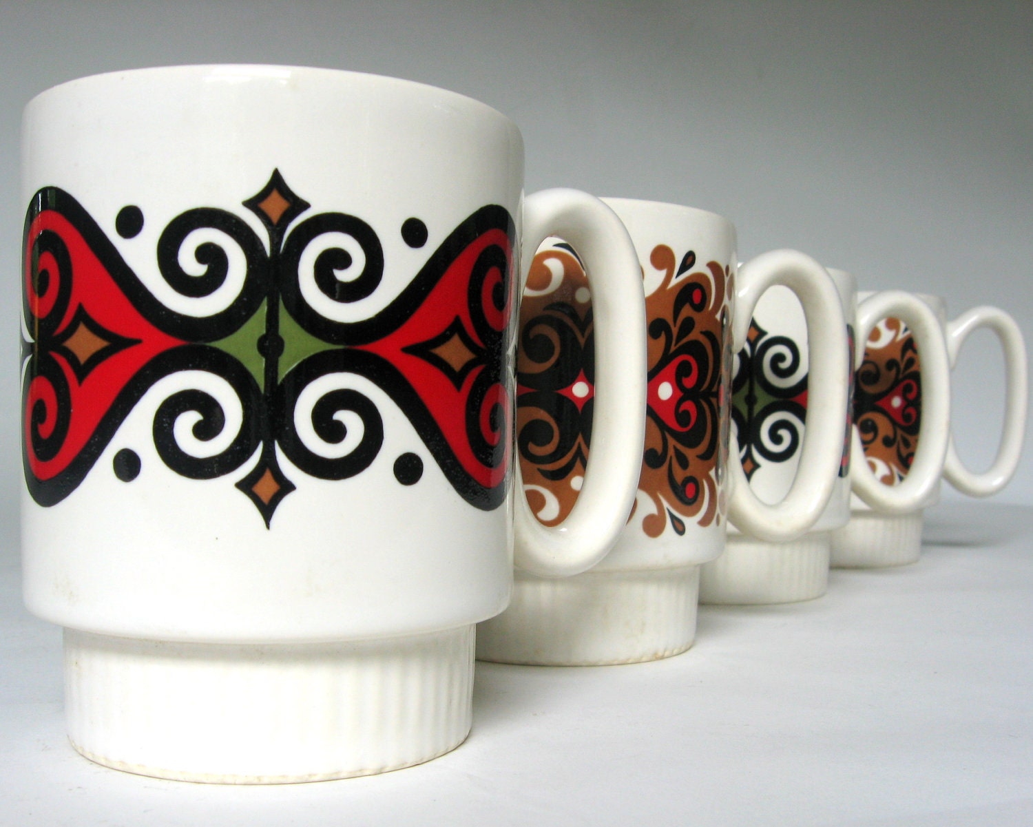 WINTER SALE -- Vintage 1960s Pfaltzgraff Mugs -Set of 4 in Autumn Colors, or for Christmas Holiday Decor
