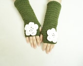 Valentines day gift, Green Gloves, Fingerless gloves with white flower, hand crochet wool gloves, Women accessories,