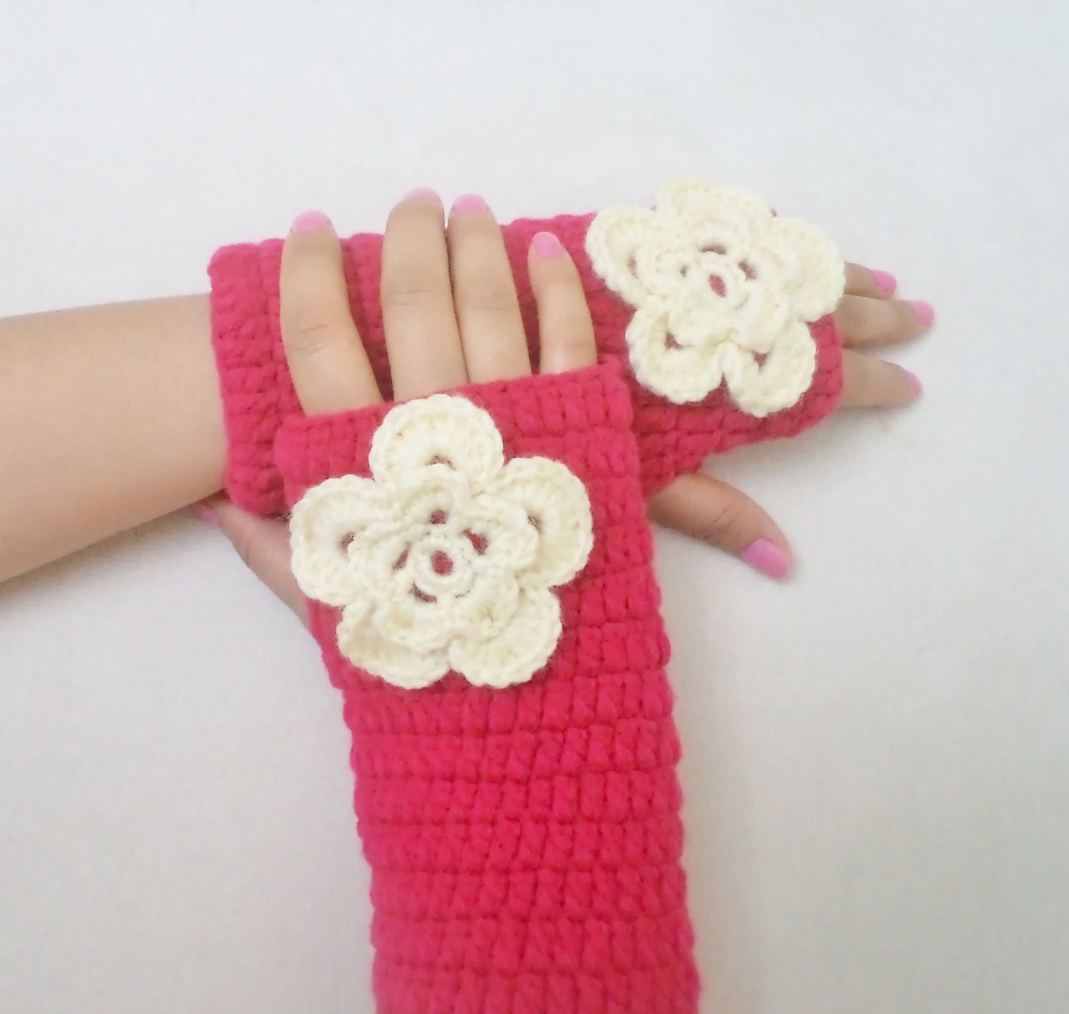 Pink Fingerless gloves with cream flower, hand crochet wool and acrilic gloves, New fashion accessories, handmade gloves