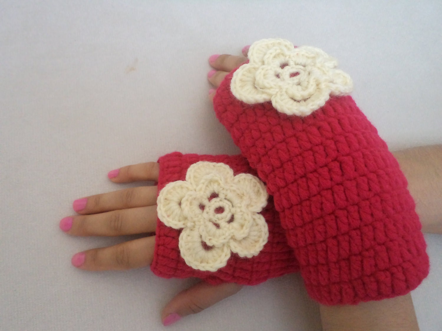 Pink Fingerless gloves with cream flower, hand crochet wool and acrilic gloves, New fashion accessories, handmade gloves