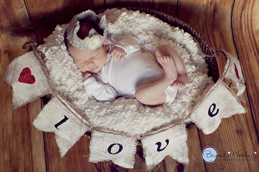 HEART burlap banner (LOVE). XOXO garland wedding and other photo prop