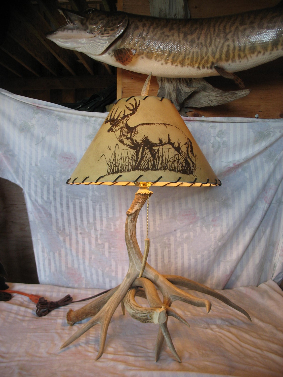 Deer Antler Table Lamps on Taxidermy Deer Antler Lamp Table Lamp Antler Art Real Antler Lamp