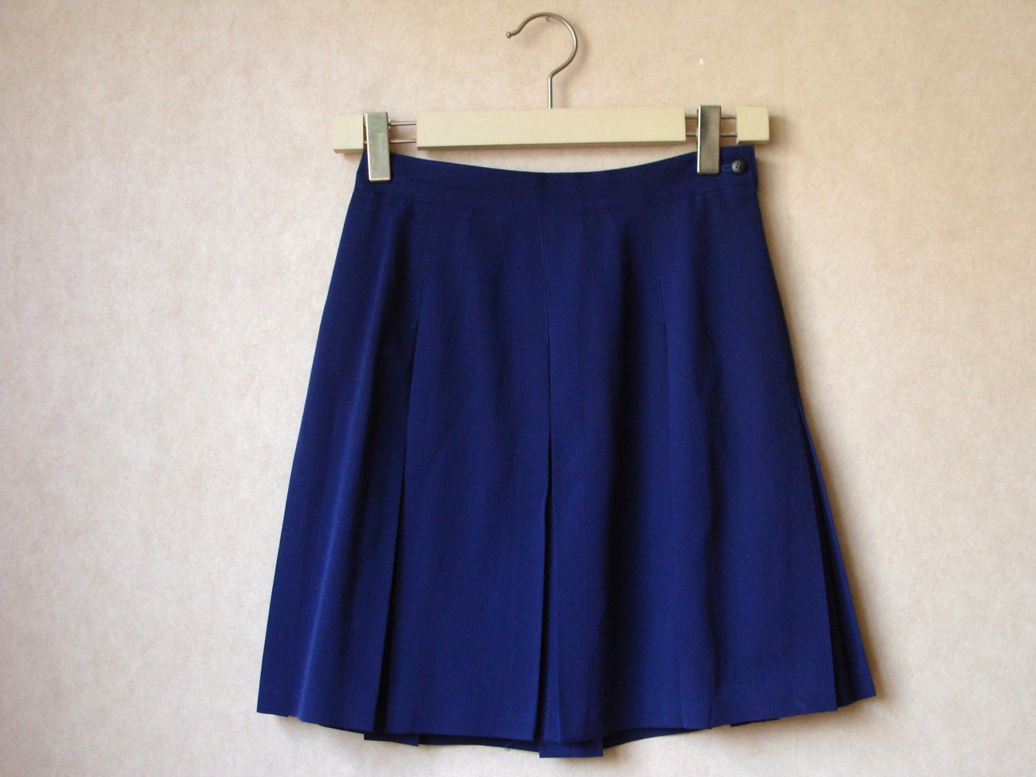 navy blue pleated skirt / wool uniform skirt size small navy blue pleated skirt / wool uniform skirt size small