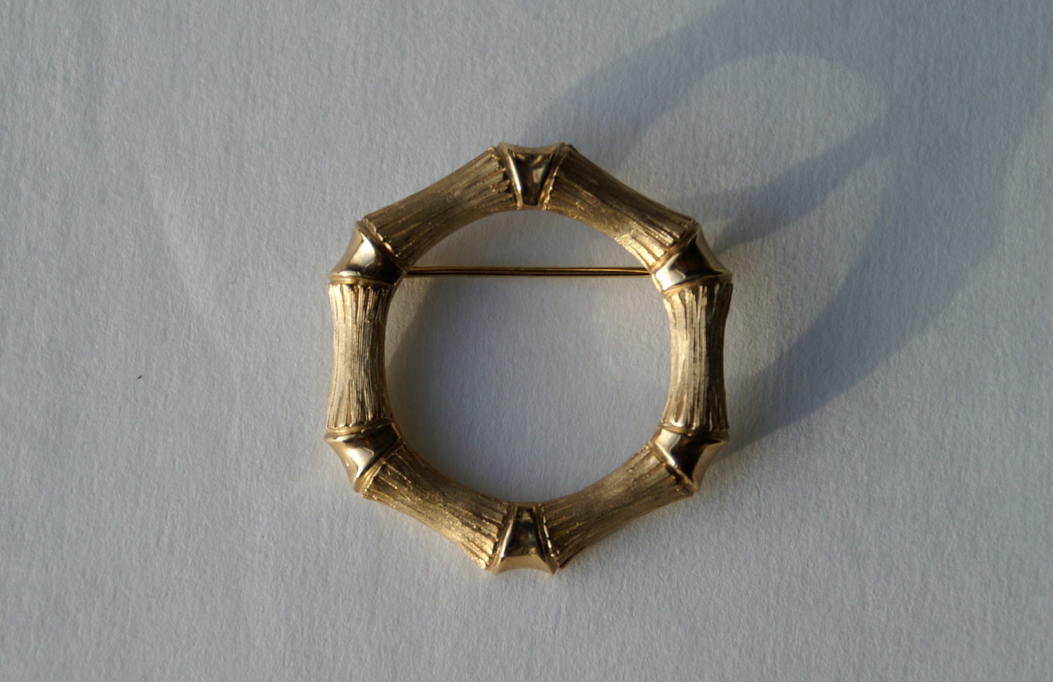 Vintage Avon Pin, Goldtone Brooch, Six Sided Circle Textured Goldtone Wreath
