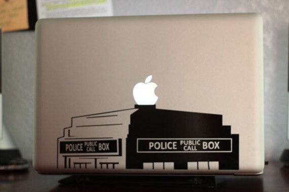 Tardis Doctor Who Police Box 17" Macbook Apple Laptop Decal