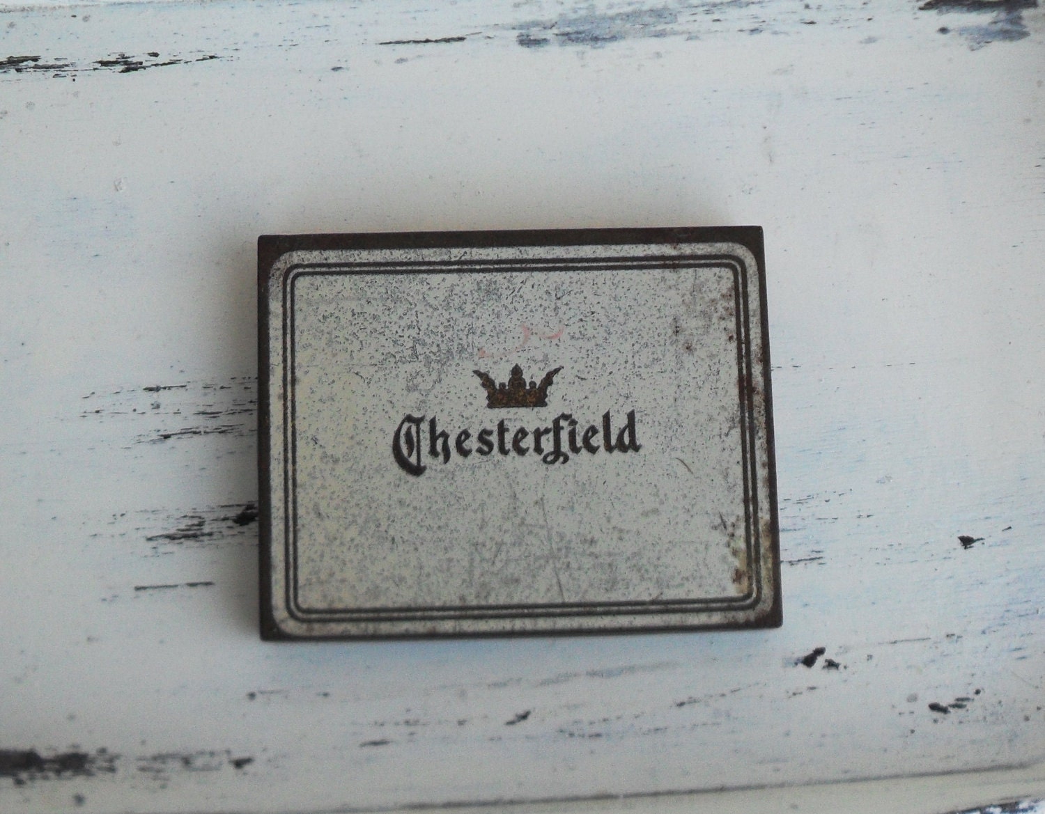 Vintage tin box  -  cigar box Chesterfield