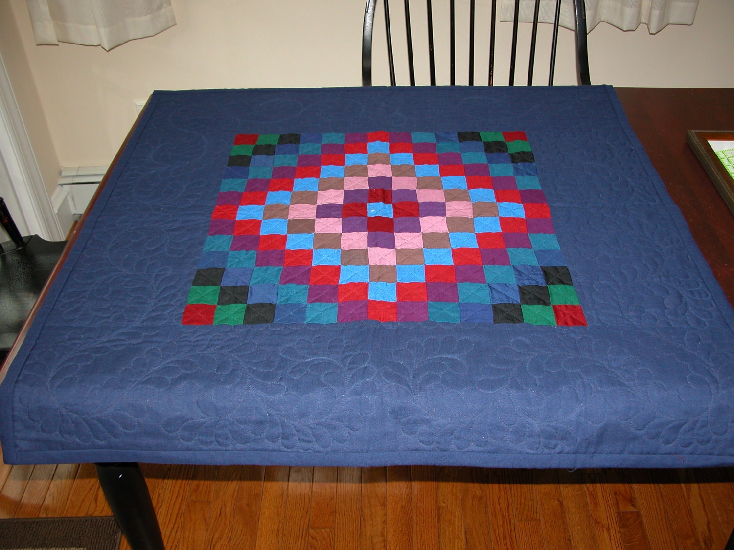Amish Crib Quilt, ca. 1970, beautiful quilting, trip around the world