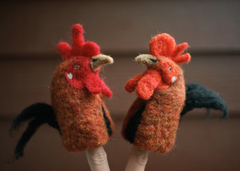 Rooster Finger Puppet Couple