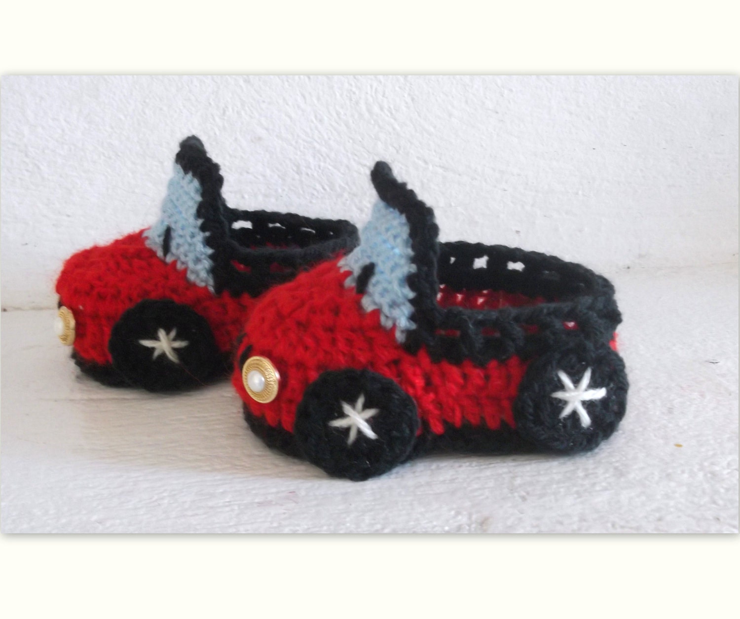 Baby Boy CROCHET PATTERN Booties Car, 4 sizes newborn to 12 month, (Pdf file)