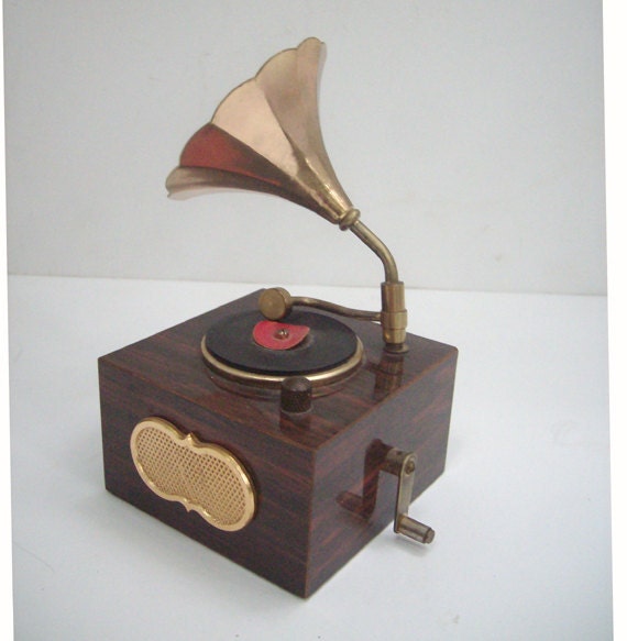 RESERVED for DINAKARA Only Vintage Music Box Record Player Victrola
