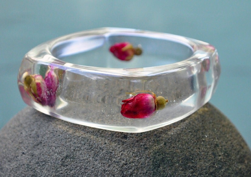 Rose Bud Square Resin Bangle. Real Flower Jewelry.  Botanical Resin Bangle Bracelet. Red Pink. Resin Jewelry.