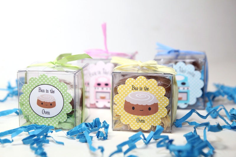 Bun in the Oven Baby Shower Soap  - Baby Shower Party Favors -  Cinnamon Bun Soaps Set of 30